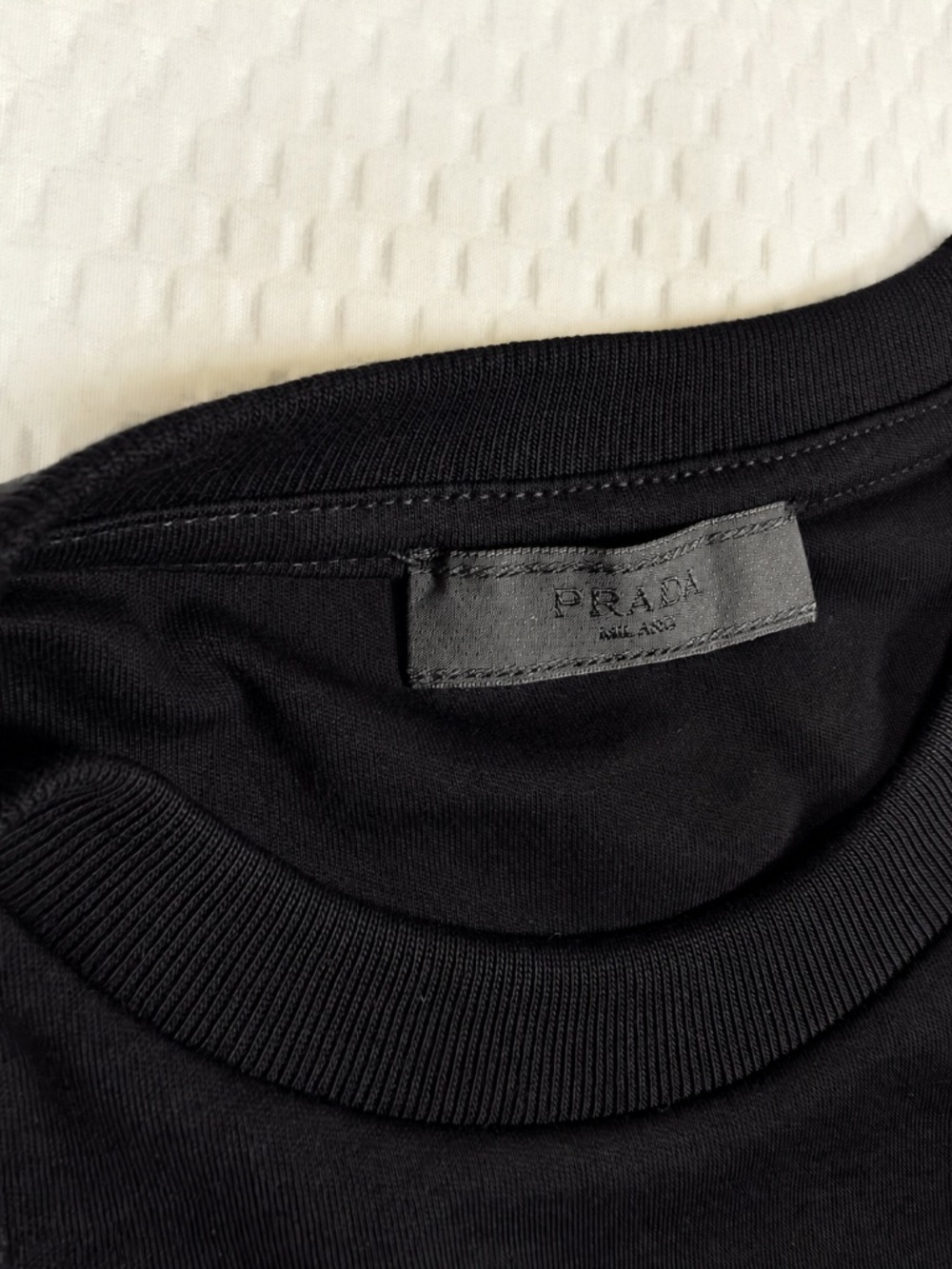 PRADA MEN'S BLACK COTTON T-SHIRT SIZE SMALL BOXY FIT TRIANGLE LOGO EXCELLENT NWT - Picture 10 of 10